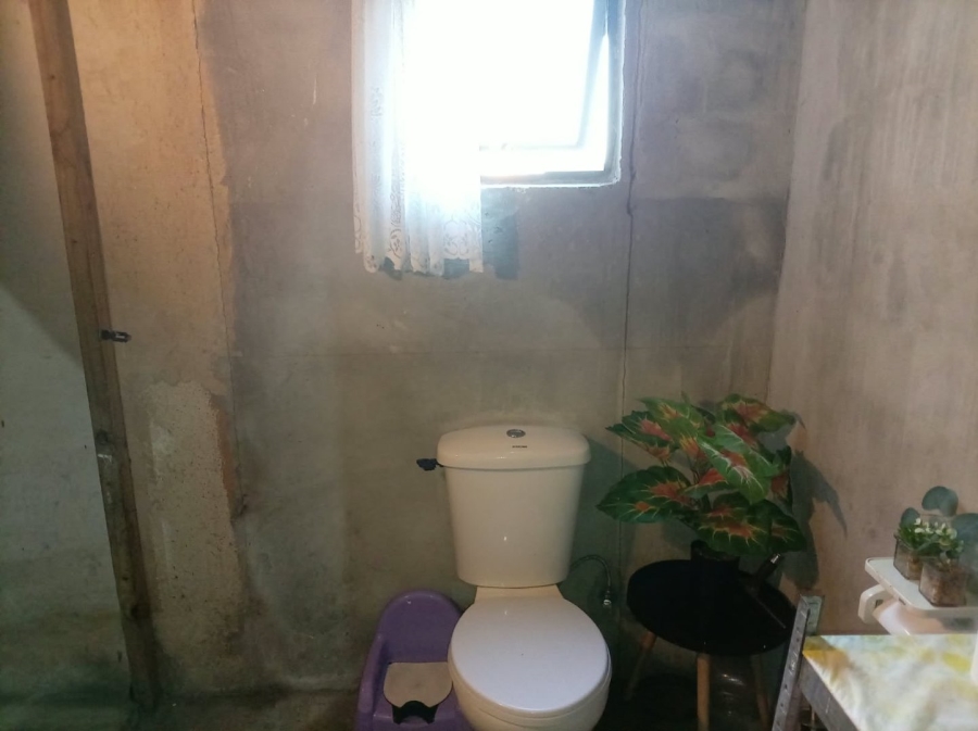 5 Bedroom Property for Sale in Montclair Western Cape